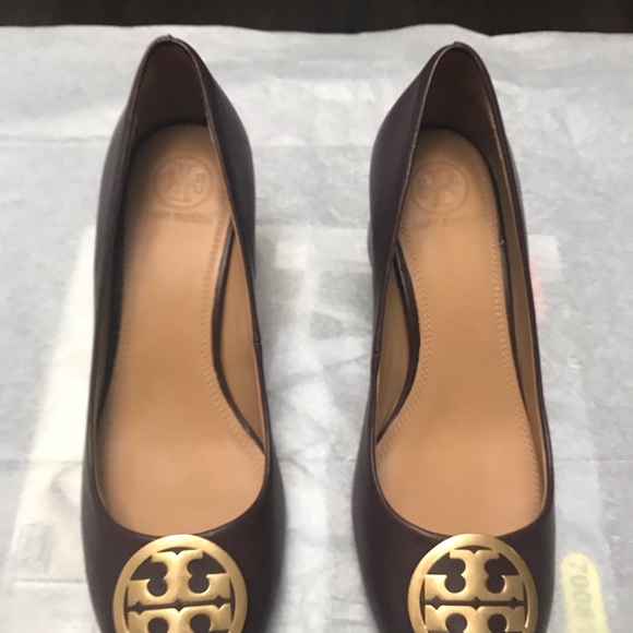 TORY BURCH WOMEN BLOCK SHOES. EXCELLENT DESIGN FOR CLASSY LOOKS, NEVER WORN.CUTE - Picture 9 of 10